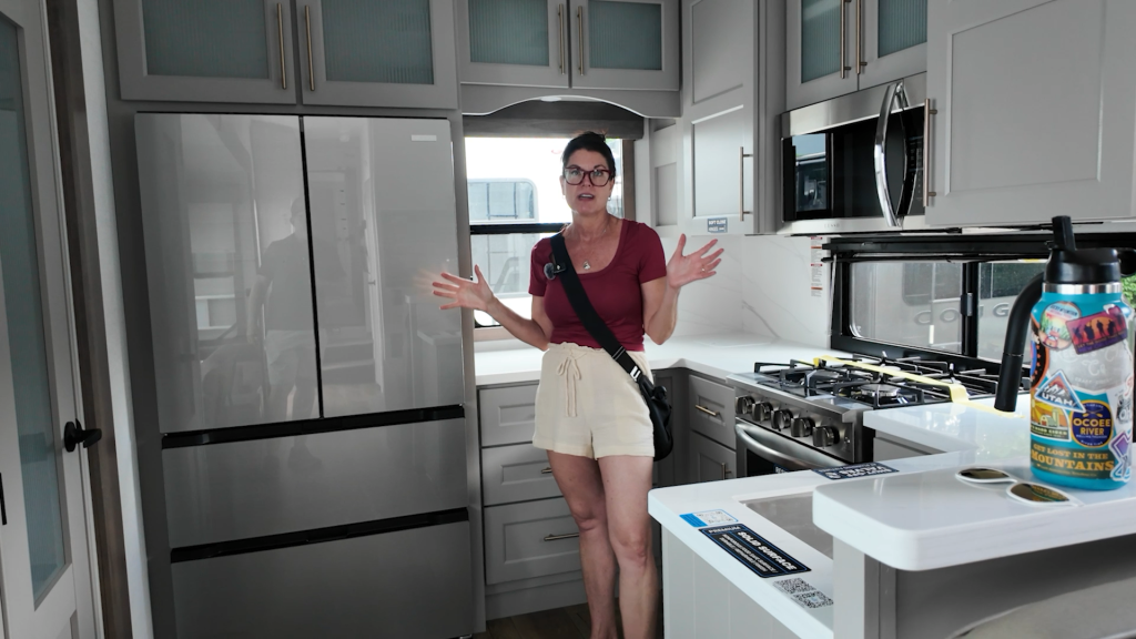 rear kitchen fifth wheel